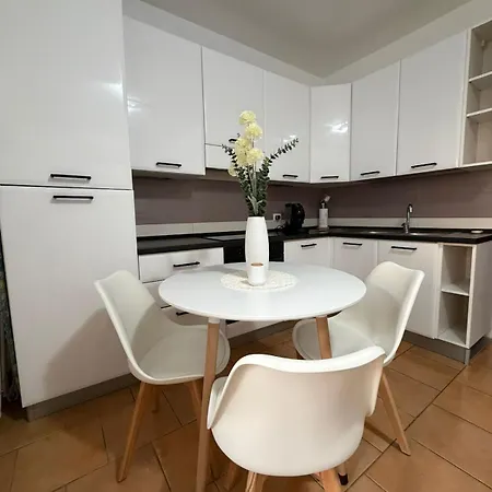 Eloise - Brand New Opening Appartamento Olbia